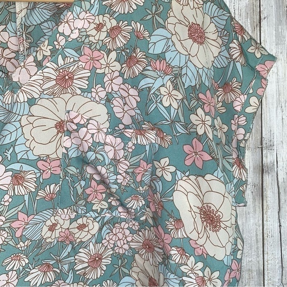 Jodifl Vintage Floral Raw Hem Oversized Blouse - Picture 2 of 5